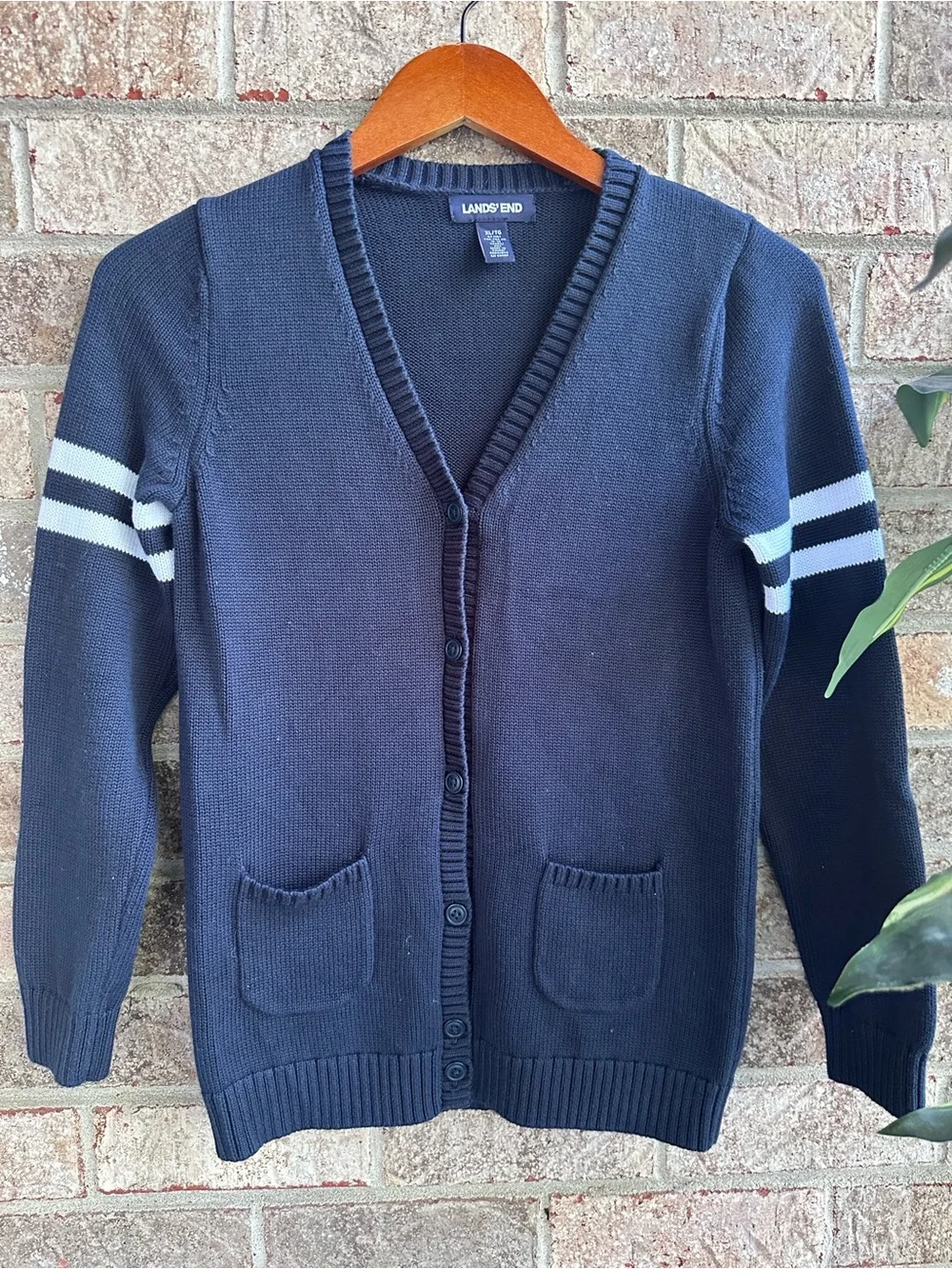 Lands' End kids Navy V-Neck Button wCardigan Sweater can fit women’s XS/S - Picture 1 of 7